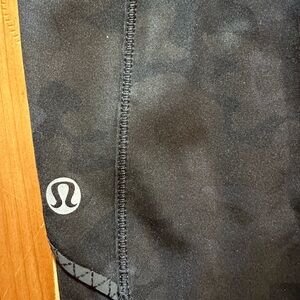 Lululemon cropped Army style running joggers